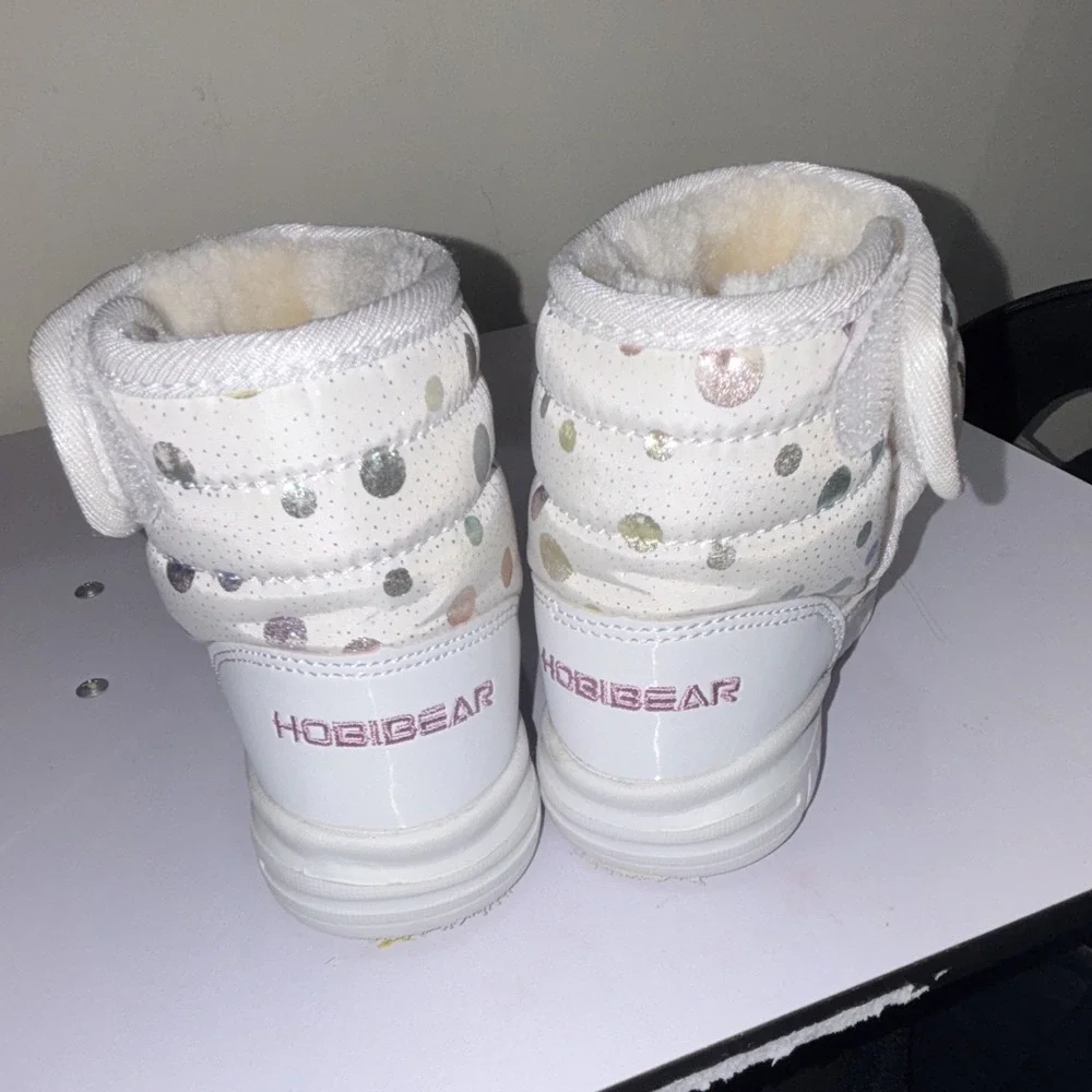 HOBIBEAR Unisex Kids Snow Boots White Polka Dot Faux Fur Lined Hook & Loop 6